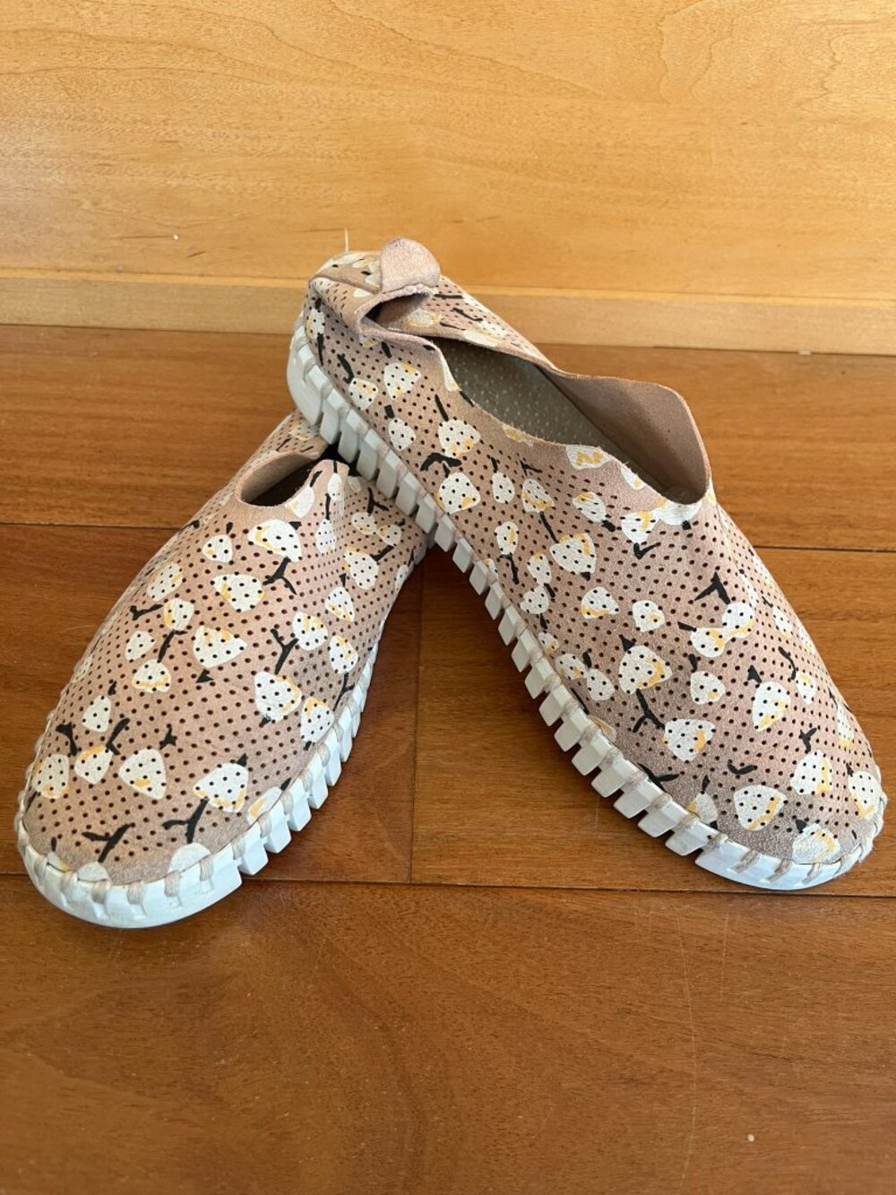 Ilse Jacobsen Women's Tulip Pink Slip-on Flats Perforated Breathable Size 37